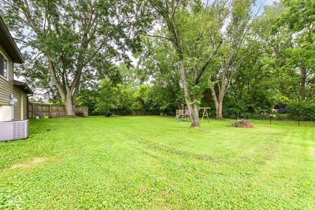 3983 Pineview Lane, Greenwood, IN 46142