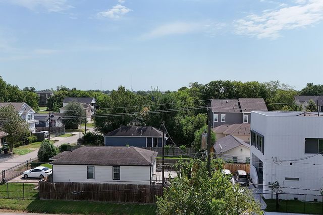 739 E 39th Street, Houston, TX 77022