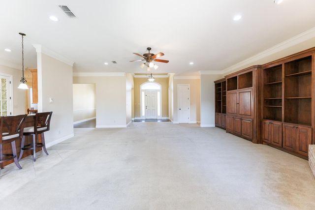 7707 La Salle Avenue, Lubbock, TX 79424