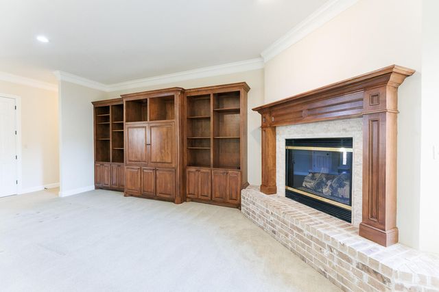 7707 La Salle Avenue, Lubbock, TX 79424