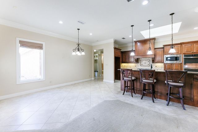 7707 La Salle Avenue, Lubbock, TX 79424