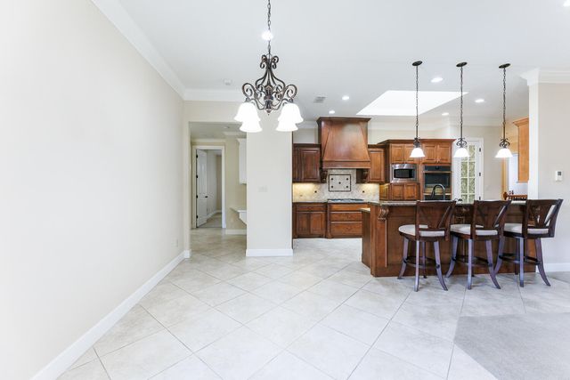 7707 La Salle Avenue, Lubbock, TX 79424