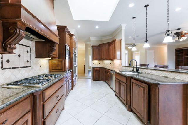 7707 La Salle Avenue, Lubbock, TX 79424