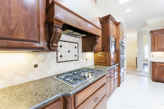 7707 La Salle Avenue, Lubbock, TX 79424