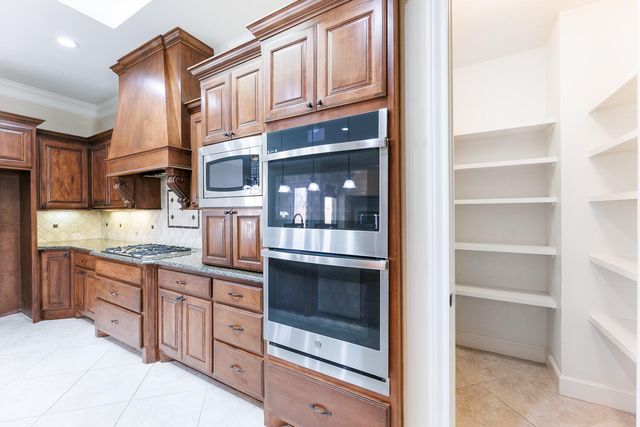 7707 La Salle Avenue, Lubbock, TX 79424