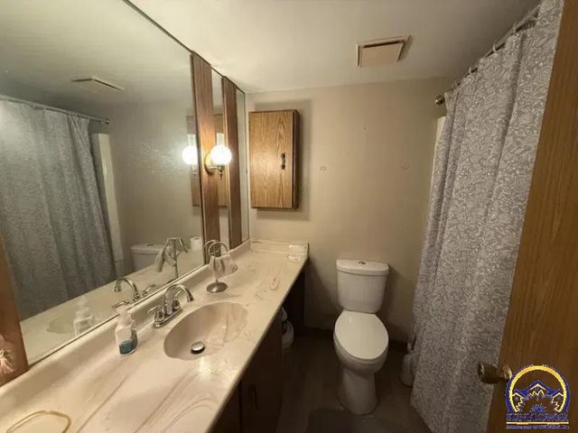 440 W 16th ST, Horton, KS 66439