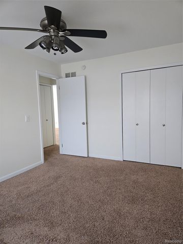 1160 Catalpa Drive, Berkley, MI 48072