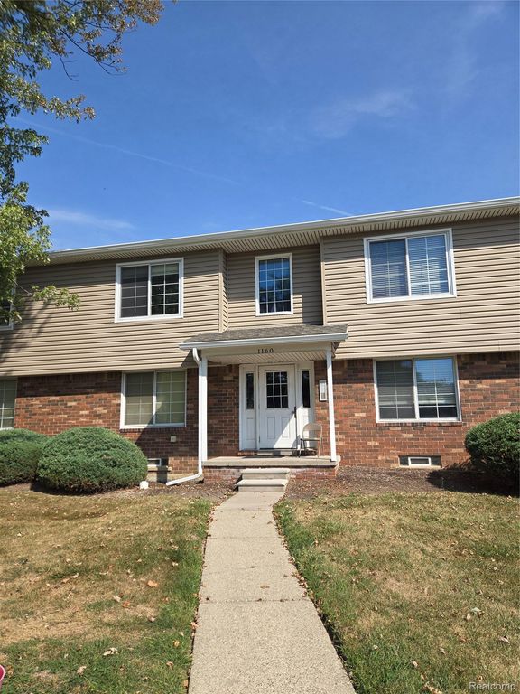1160 Catalpa Drive, Berkley, MI 48072