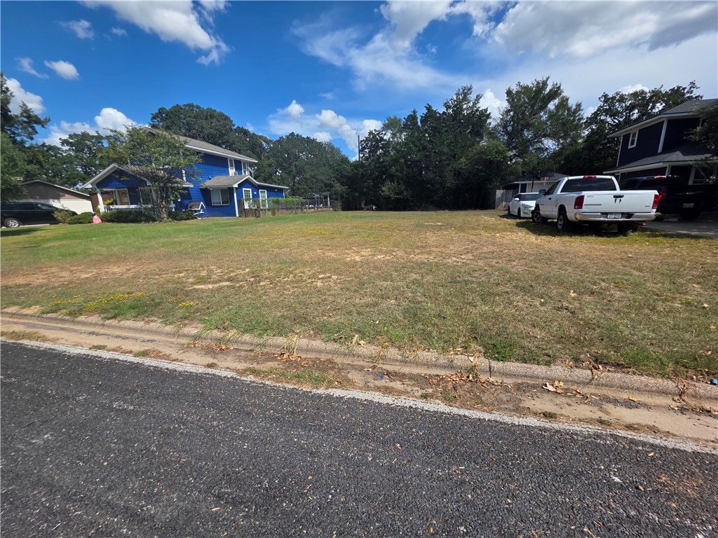 2410 Woodbend Drive, Bryan, TX 77803 — photo 3