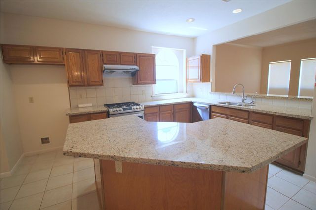 16326 Brush Meadows Court, Sugar Land, TX 77498