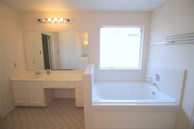 16326 Brush Meadows Court, Sugar Land, TX 77498