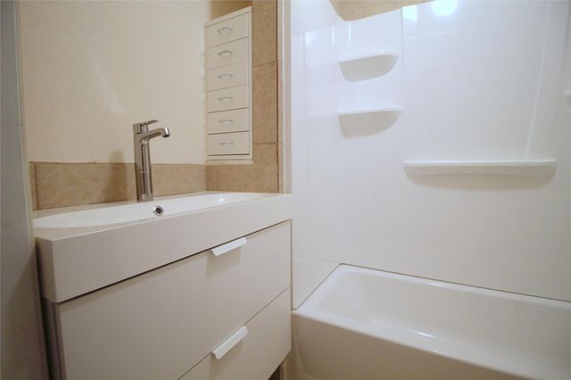 16326 Brush Meadows Court, Sugar Land, TX 77498