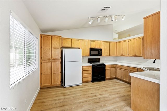 126 Grandview Drive, Henderson, NV 89002