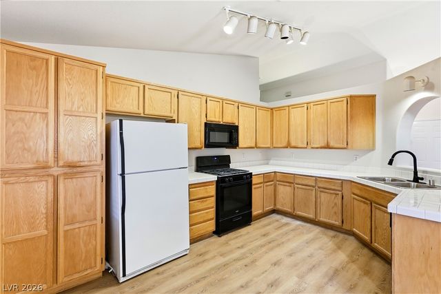 126 Grandview Drive, Henderson, NV 89002