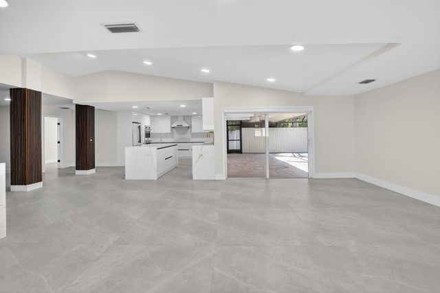 7134 San Sebastian Drive, Boca Raton, FL 33433