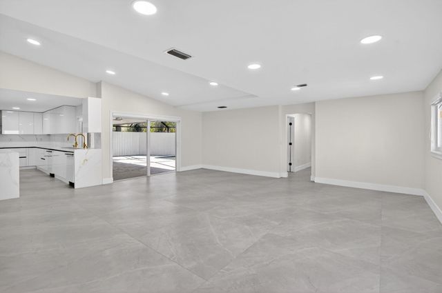 7134 San Sebastian Drive, Boca Raton, FL 33433