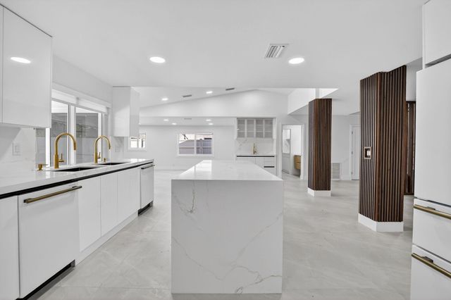 7134 San Sebastian Drive, Boca Raton, FL 33433
