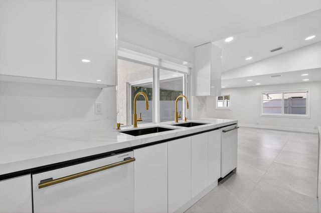 7134 San Sebastian Drive, Boca Raton, FL 33433