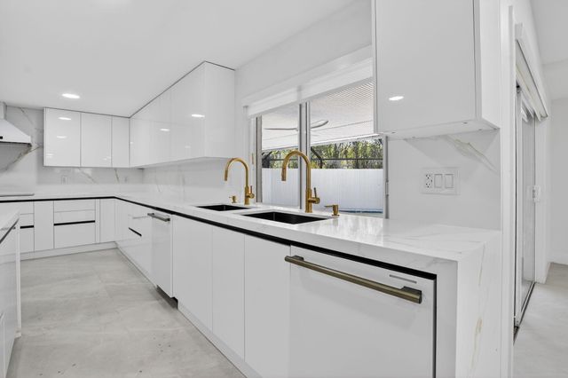 7134 San Sebastian Drive, Boca Raton, FL 33433
