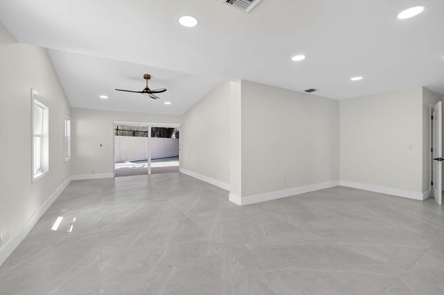 7134 San Sebastian Drive, Boca Raton, FL 33433