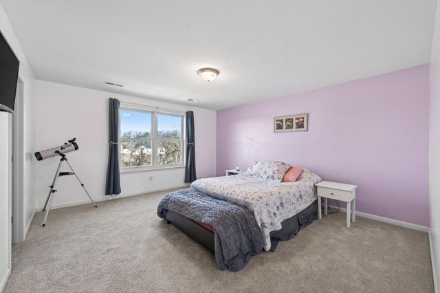 5490 Annapolis Lane N, Plymouth, MN 55446