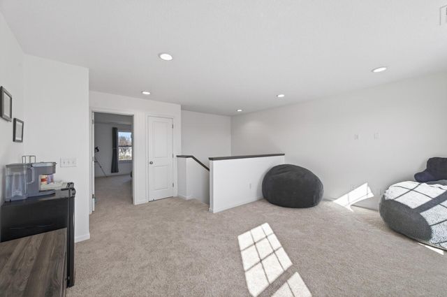 5490 Annapolis Lane N, Plymouth, MN 55446