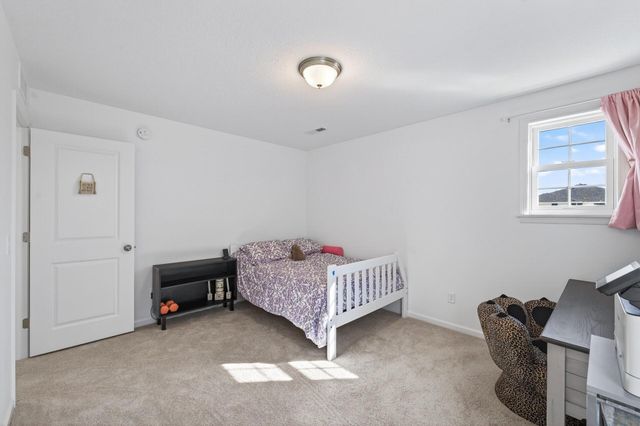 5490 Annapolis Lane N, Plymouth, MN 55446