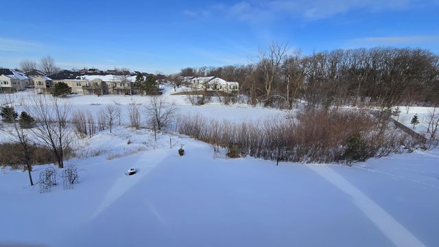 5490 Annapolis Lane N, Plymouth, MN 55446