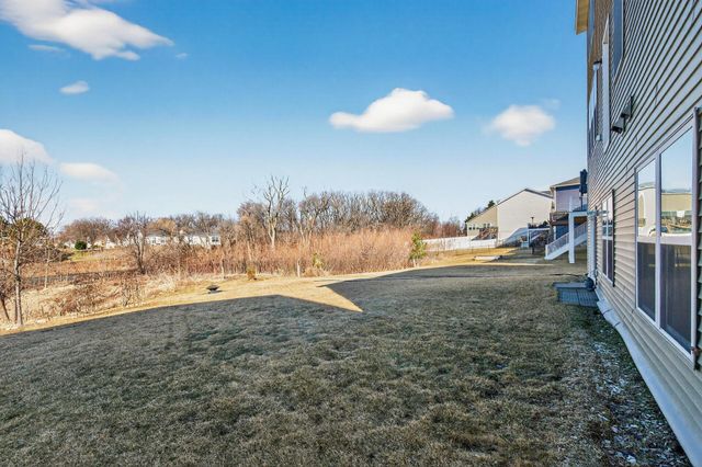 5490 Annapolis Lane N, Plymouth, MN 55446