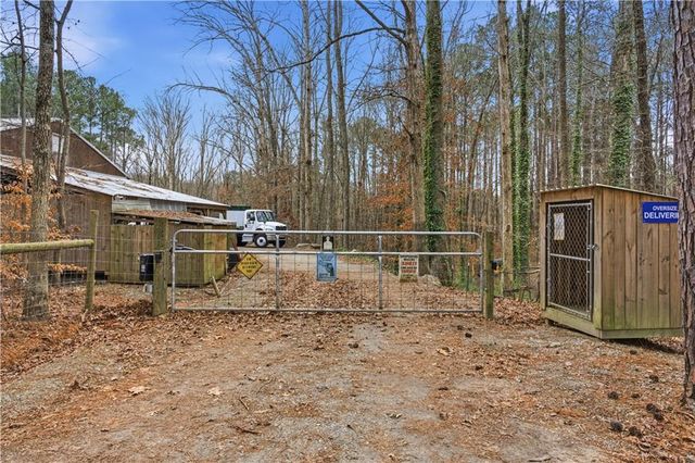 635 Colbert Road, Dallas, GA 30132