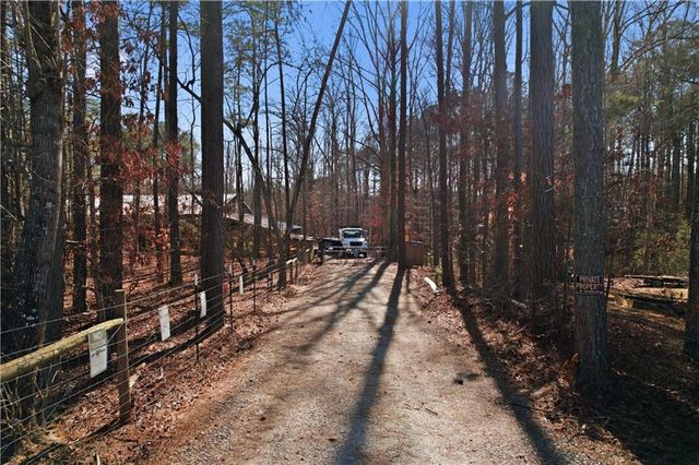 635 Colbert Road, Dallas, GA 30132