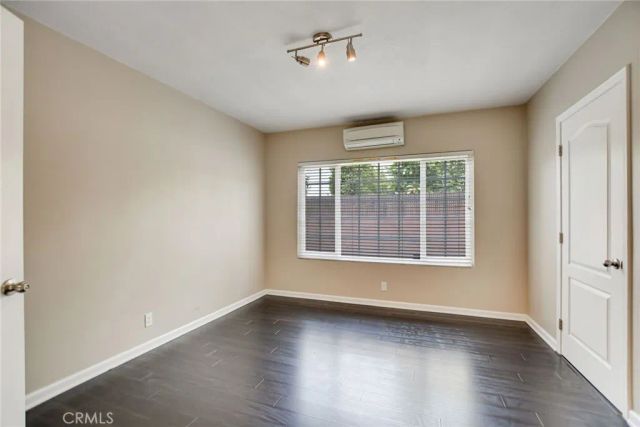 1015 E Walnut Avenue, Orange, CA 92867