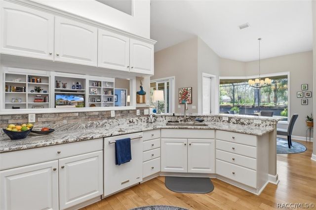 3156 N Caves Valley Path, Lecanto, FL 34461