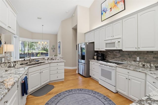 3156 N Caves Valley Path, Lecanto, FL 34461