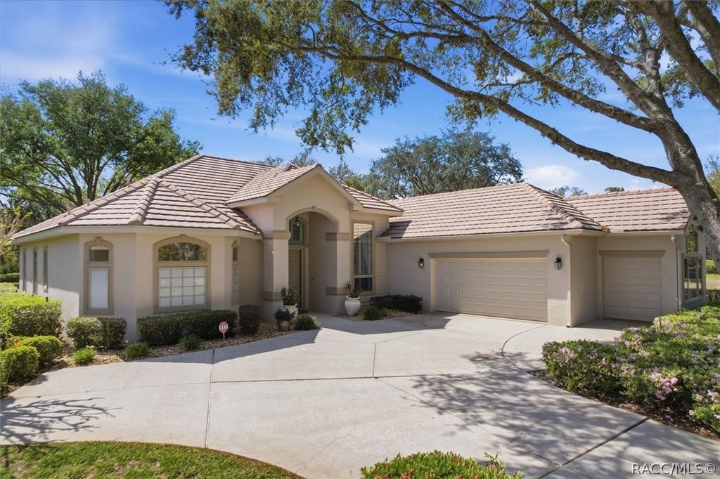 3156 N Caves Valley Path, Lecanto, FL 34461