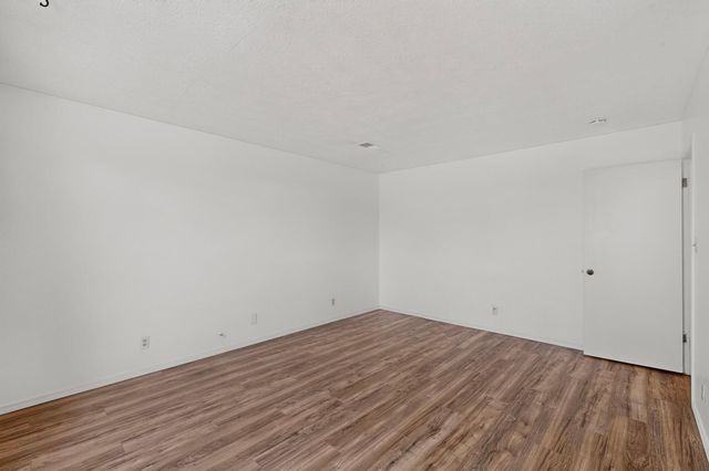 404 Longwood Drive NE, Rio Rancho, NM 87124