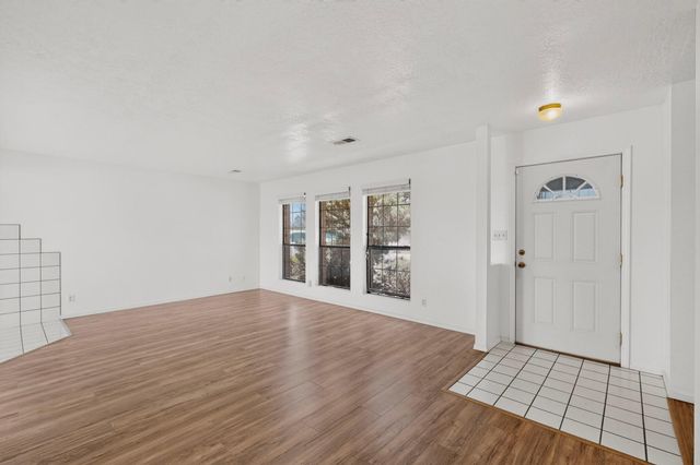 404 Longwood Drive NE, Rio Rancho, NM 87124