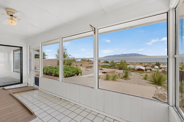 404 Longwood Drive NE, Rio Rancho, NM 87124