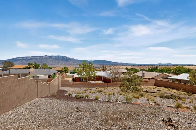 404 Longwood Drive NE, Rio Rancho, NM 87124