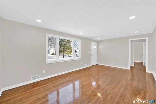 23 Bancroft Road, Vernon, CT 06066