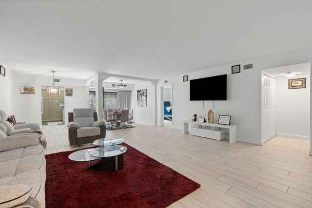 9592 SW 1st Court 13-F, Coral Springs, FL 33071