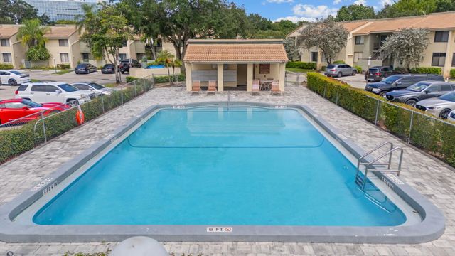 9592 SW 1st Court 13-F, Coral Springs, FL 33071