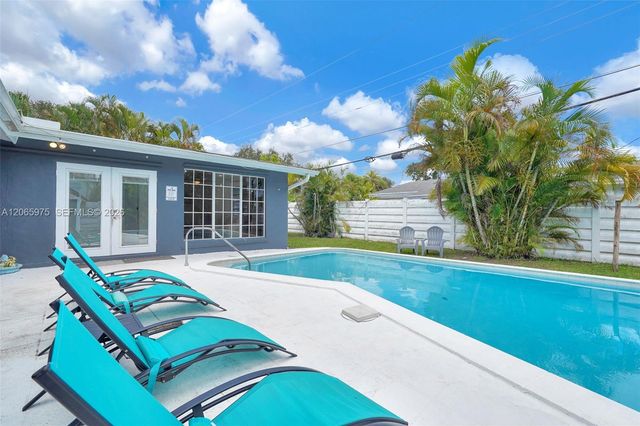 407 S 56th Terrace, Hollywood, FL 33023