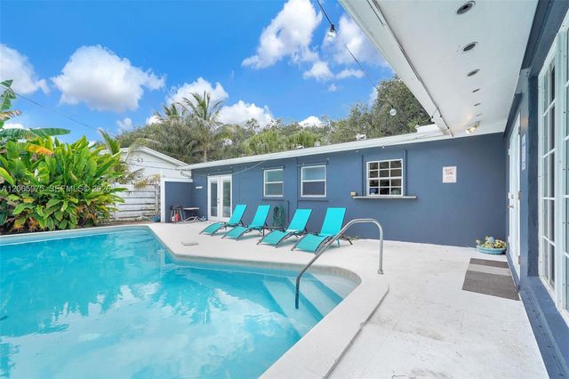 407 S 56th Terrace, Hollywood, FL 33023