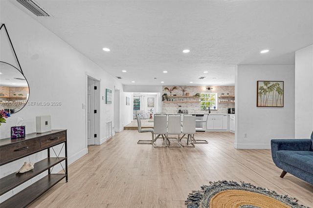 407 S 56th Terrace, Hollywood, FL 33023