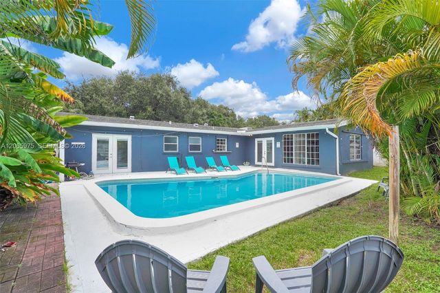 407 S 56th Terrace, Hollywood, FL 33023