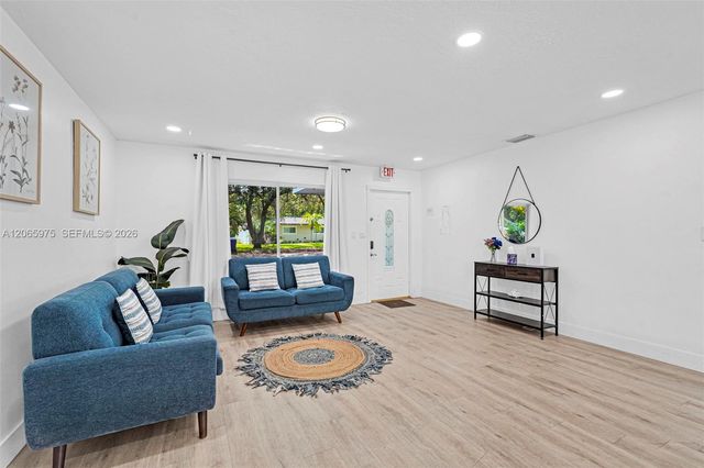 407 S 56th Terrace, Hollywood, FL 33023