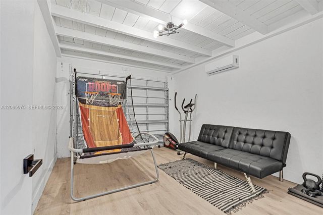 407 S 56th Terrace, Hollywood, FL 33023