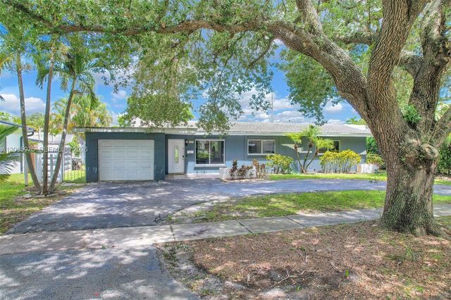 407 S 56th Terrace, Hollywood, FL 33023