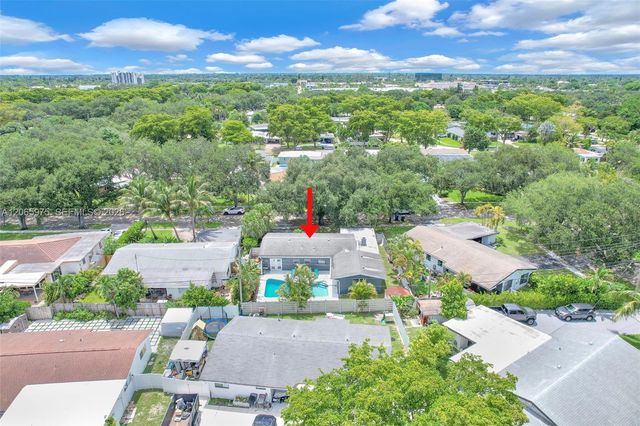 407 S 56th Terrace, Hollywood, FL 33023